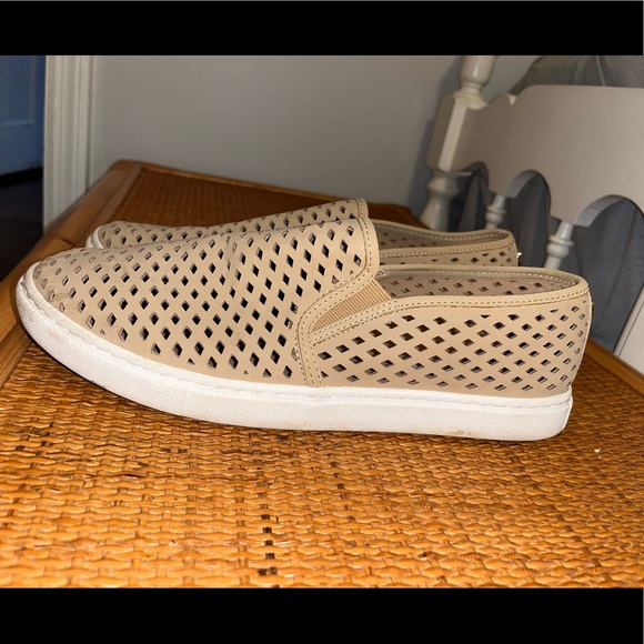 Steve Madden Sneakers - Picture 3 of 4